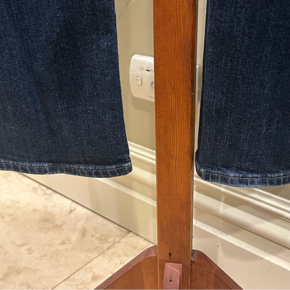 Levi's 525 Dark Blue Straight Leg Women's Jeans - Picture 4 of 5